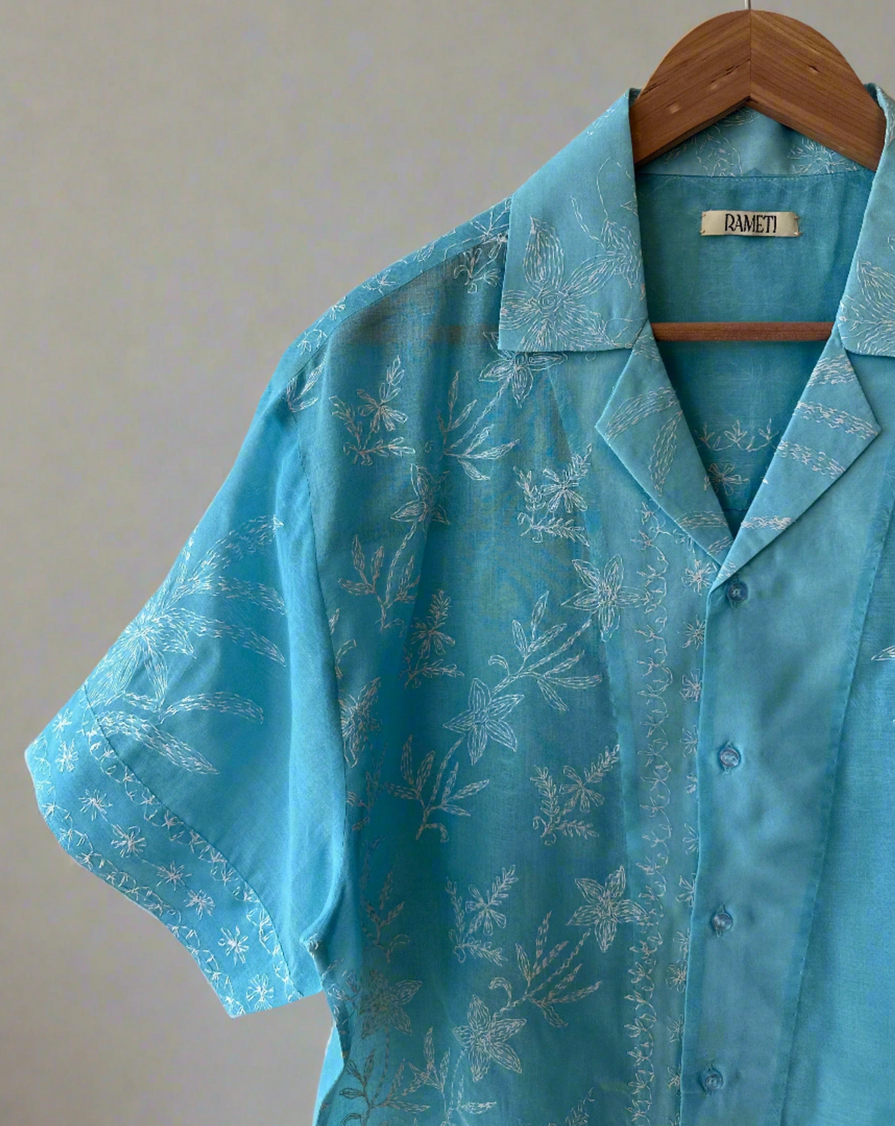 Elegant Handcrafted Shirt from Chikan Kari Sari S/M - Rameti